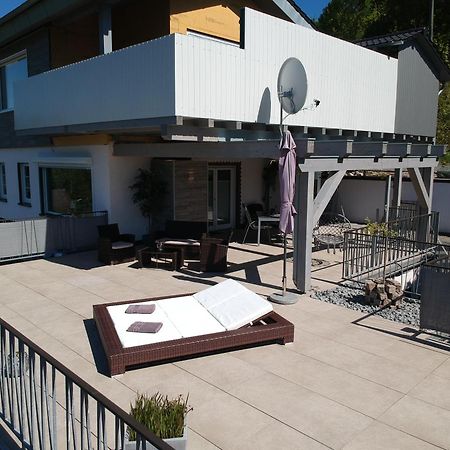 Seeblick-Ferienwohnung Im "Ferienhaus Agger-Blick" Mit Traumhafter Sonnen-Terrasse, Sauna, E-Kamin & Kajak Gummersbach Buitenkant foto