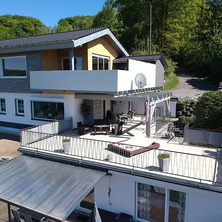 Seeblick-Ferienwohnung Im "Ferienhaus Agger-Blick" Mit Traumhafter Sonnen-Terrasse, Sauna, E-Kamin & Kajak Gummersbach Buitenkant foto