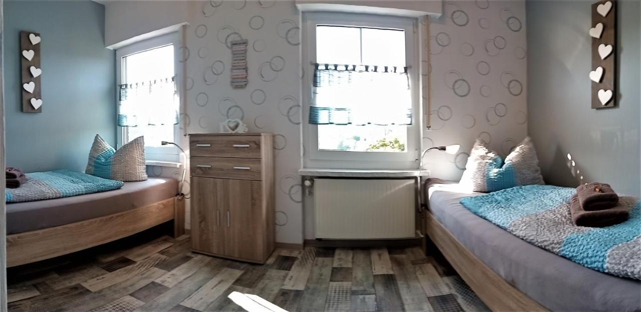 Seeblick-Ferienwohnung Im "Ferienhaus Agger-Blick" Mit Traumhafter Sonnen-Terrasse, Sauna, E-Kamin & Kajak Gummersbach Buitenkant foto