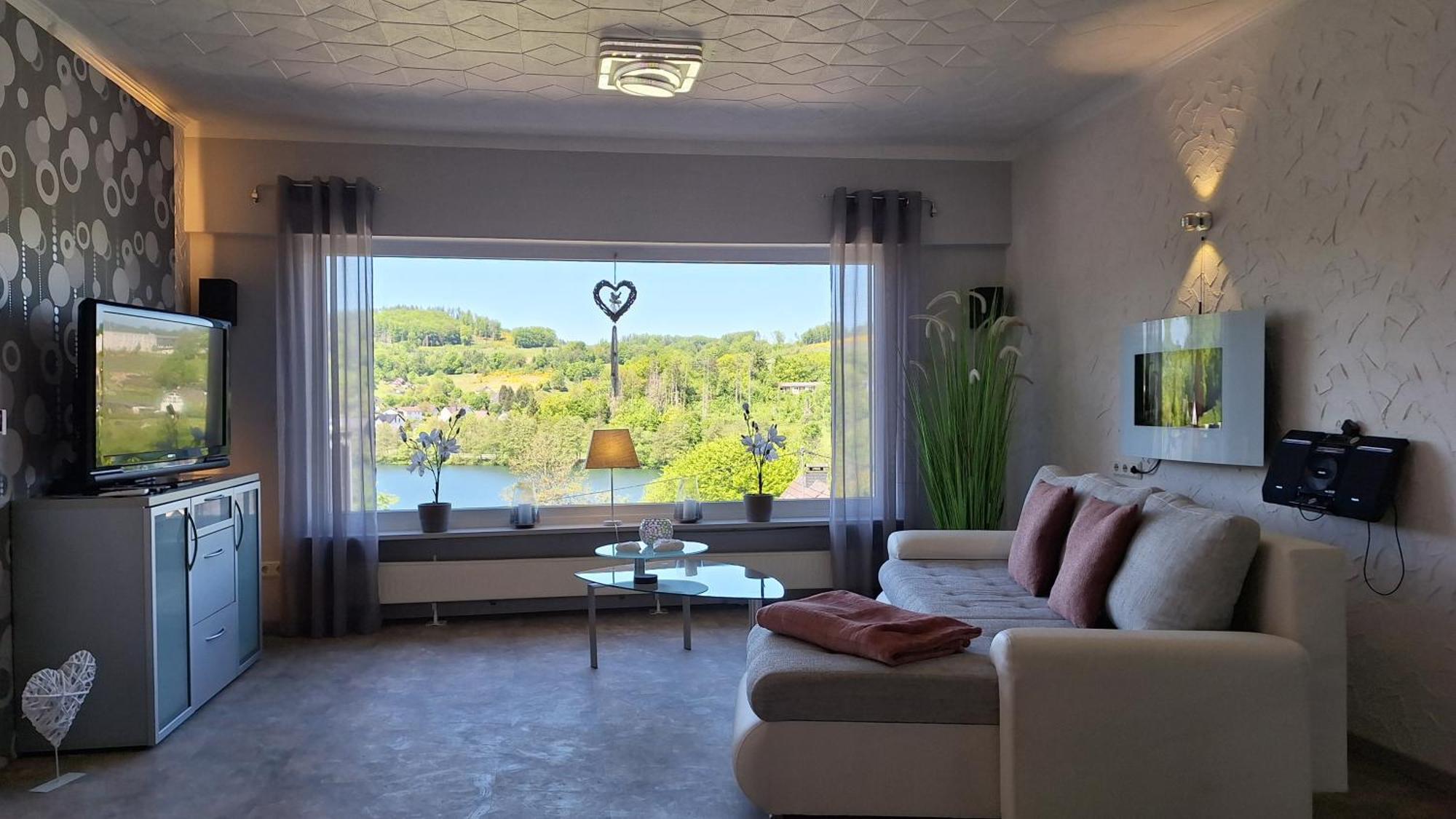 Seeblick-Ferienwohnung Im "Ferienhaus Agger-Blick" Mit Traumhafter Sonnen-Terrasse, Sauna, E-Kamin & Kajak Gummersbach Buitenkant foto